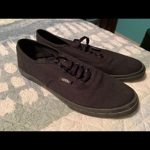 Vans Authentic Lo Pro Shoe black